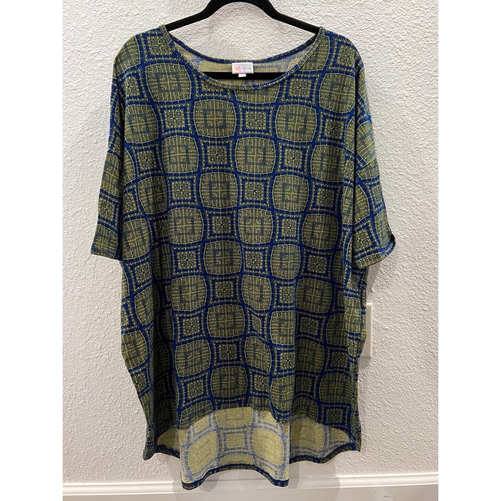 XL LuLaRoe Irma top